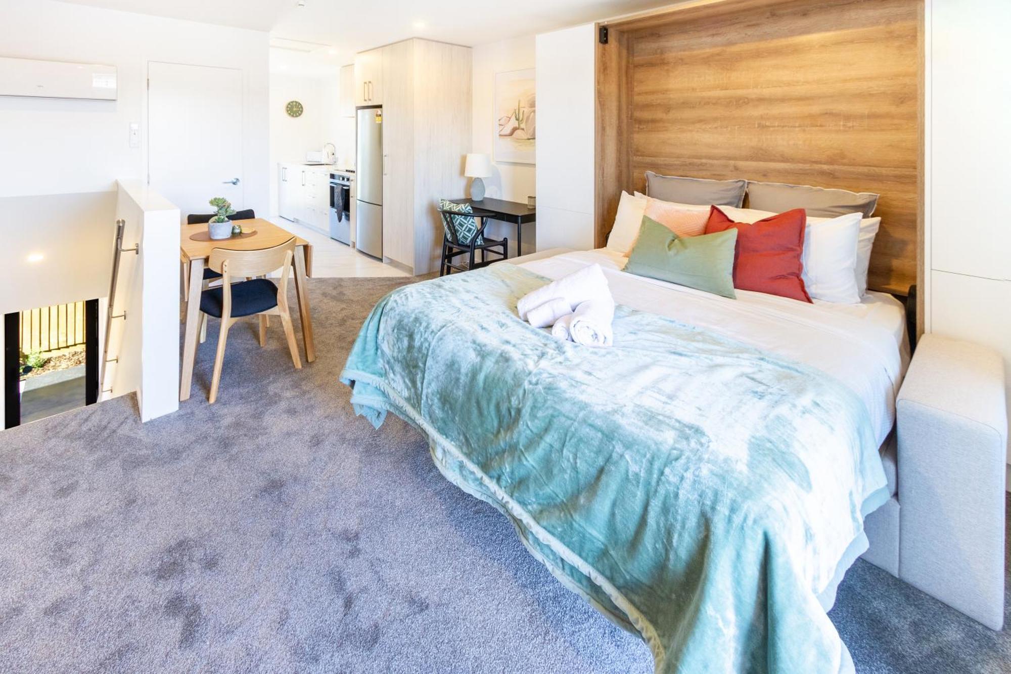 City Living: Upper Studio Haven On Wilmer Christchurch Exterior photo
