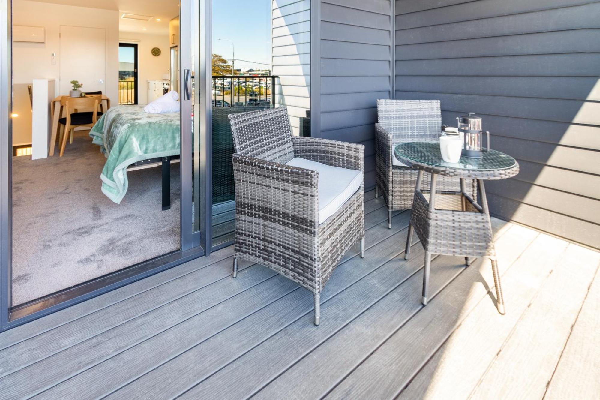 City Living: Upper Studio Haven On Wilmer Christchurch Exterior photo